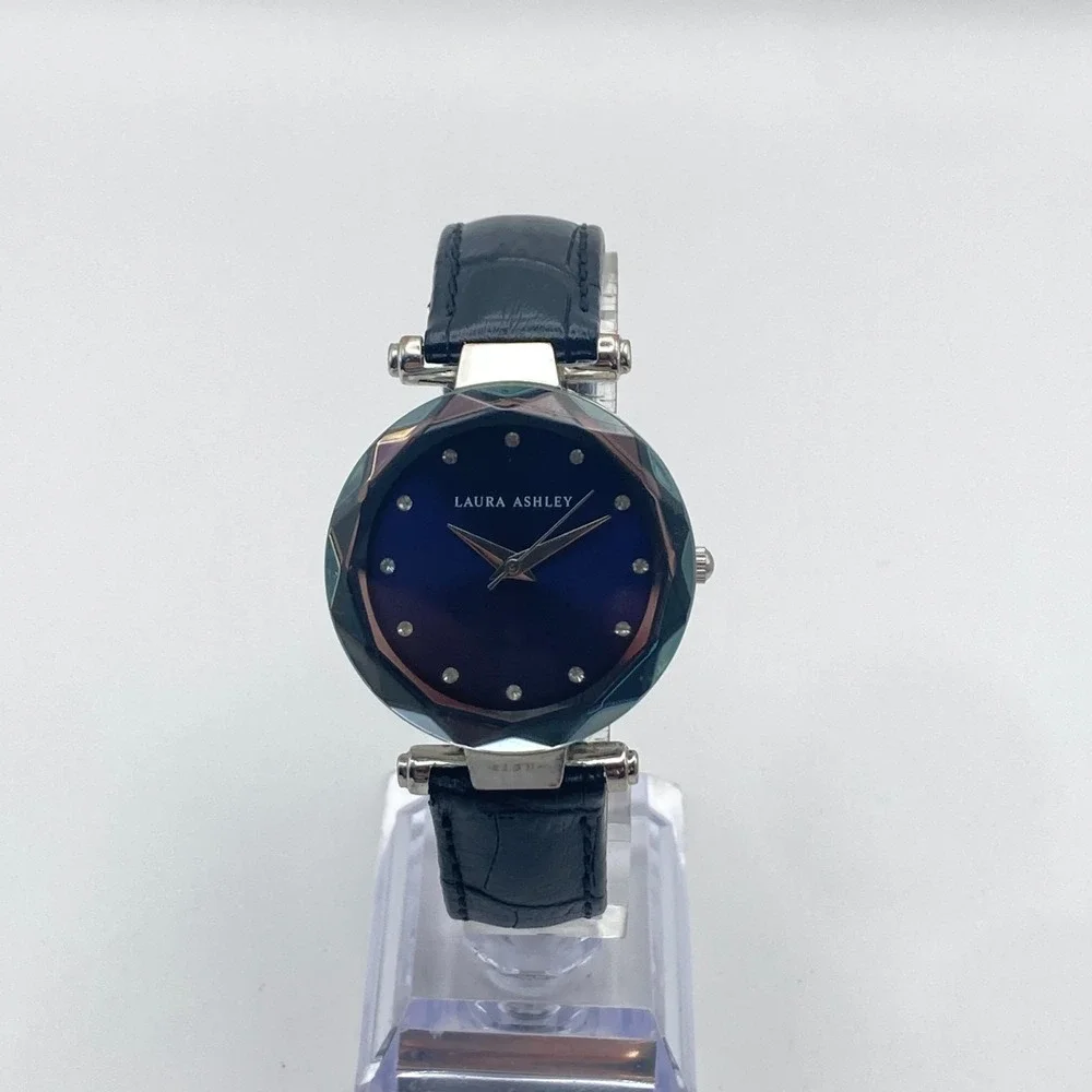 Laura Ashley Women's Watch 33mm Silver Tone Faceted Crystal New Battery 8.5
